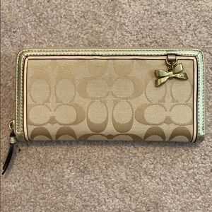 Coach wallet